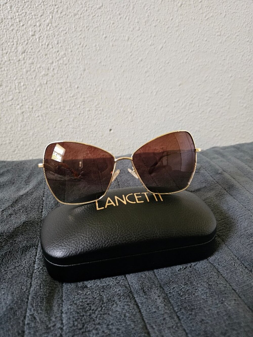 Lancetti LN15025 Women’s Polarized Sunglasses Gold Brown Oversized with Case